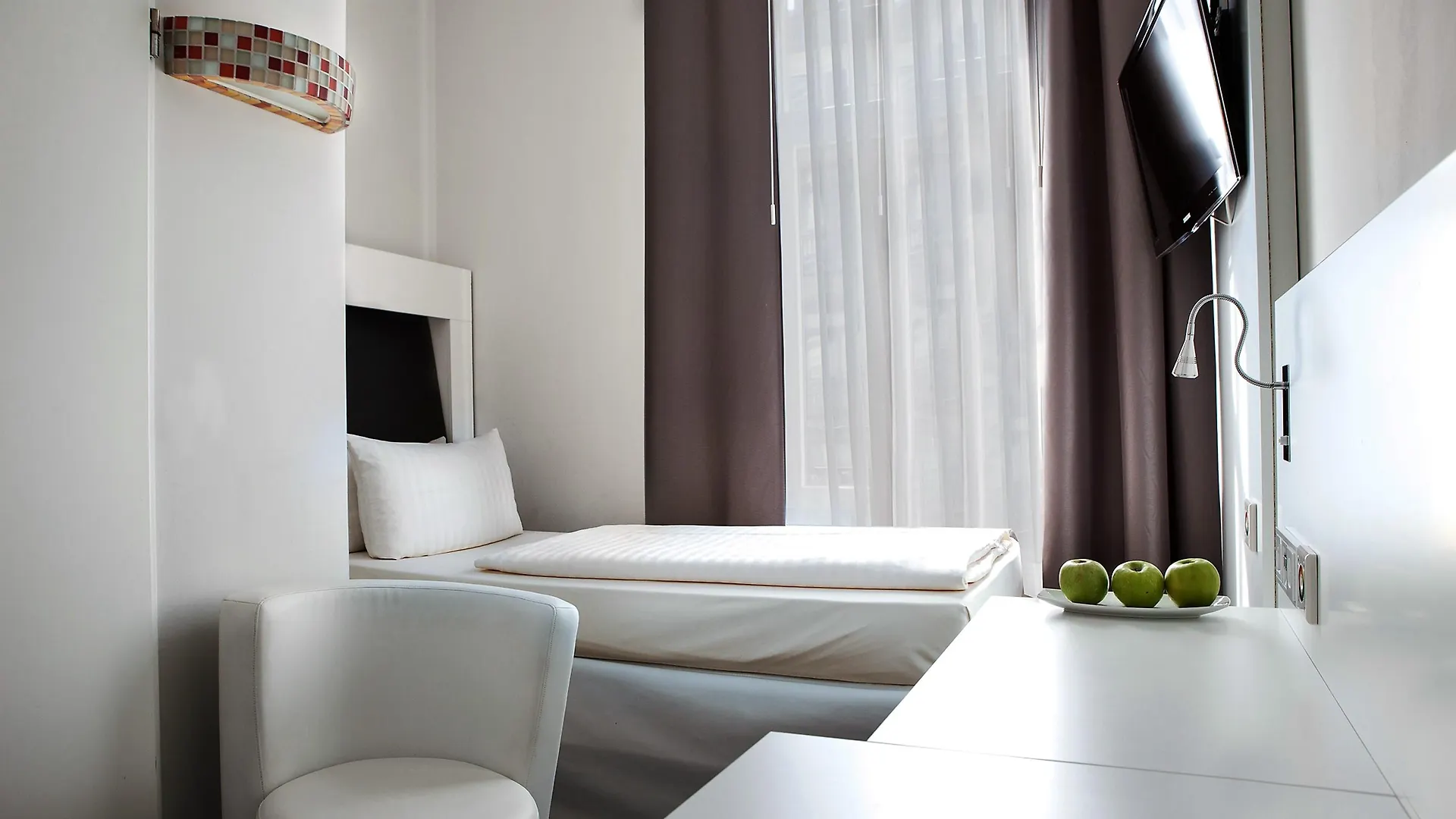 Grand Hotel Downtown Frankfurt am Main 4*,